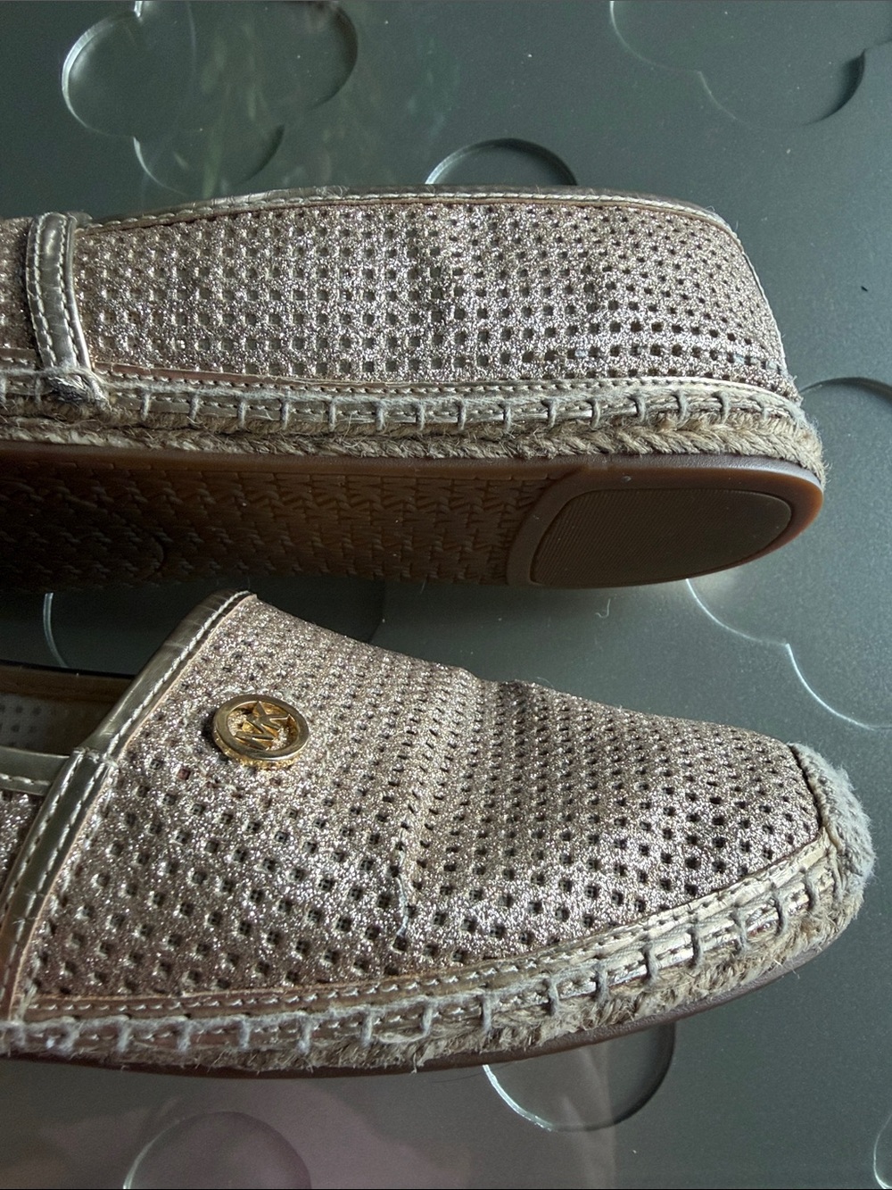 MICHAEL KORS Kendrick Pale Gold Perforated Espadrille Flats Women’s Size 9 - Picture 15 of 15